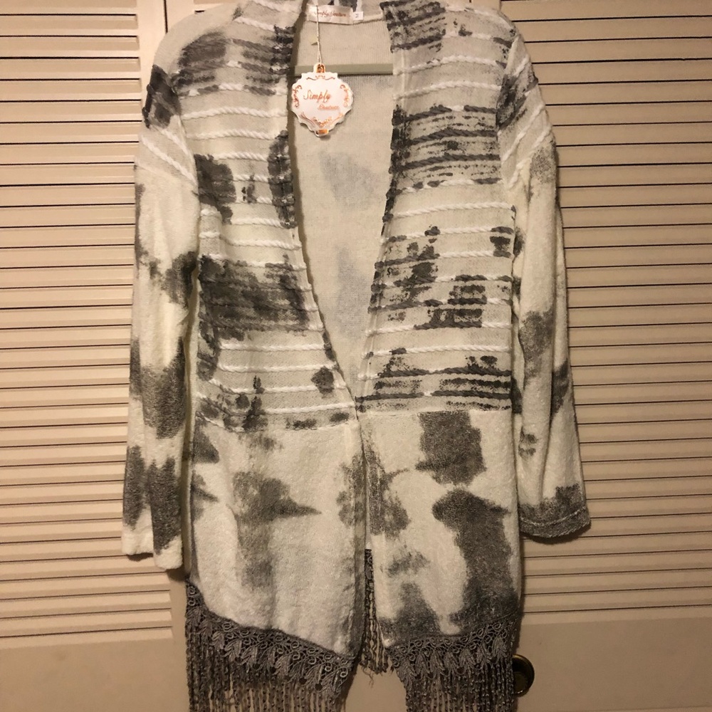 Simply Couture NWT Ladies Cardigan Sweater/Duster in Size Medium. Gray/White